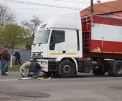 Accident cumplit la Timisoara! O femeie a sfarsit groaznic sub rotile unui TIR