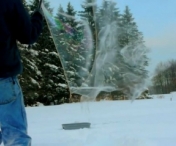 VIDEO INCREDIBIL! Ce se intampla cand faci baloane de sapun la minus 20 de grade