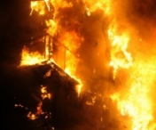 Incendiu puternic la un complex comercial din Constanta