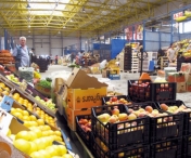 Sute de kilograme de legume confiscate din piete