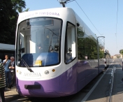 Un tramvai nou a ramas blocat pe sine la Timisoara