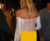 Blondina asta a facut ravagii intr-un club din Timisoara! Iata ce rochie transparenta avea la petrecere