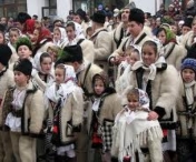 Festival de datini si obiceiuri de iarna, cu invitati din Ungaria si Ucraina