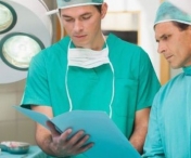 De ce opereaza chirurgii doar in haine verzi si albastre
