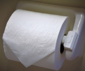 Medicii avertizeaza: nu ar mai trebui sa folosim deloc hartie igienica! Iata motivul
