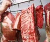 Atentie la ce puneti in farfurie! Sute de kilograme de carne suspecta, confiscata de politistii din Timis