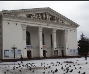 Rusia a bombardat teatrul din orasul ucrainean Mariupol, in care se adaposteau peste 1.000 de persoane