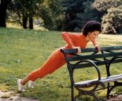 Exercitii care te ajuta sa slabesti in parc