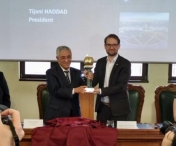 Primarului Dominic Fritz i s-a oferit „Mărul De Aur ” pentru activitatea depusă în promovarea proiectului Timișoara Capitală Europeană a Culturii
