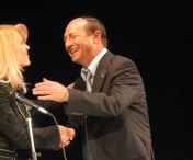 Cristian Tudor Popescu ii face PRAF pe Basescu si Elena Udrea