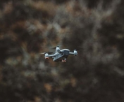  O dronă de proveniență militară a căzut joi seara între municipiul Brăila și comuna Frecăței 