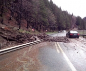 Drum judetean blocat in Timis, in urma unei alunecari de teren