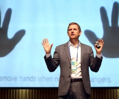 COMUNICAT DE PRESĂ -  Pentru prima dată în România, Charles Montgomery, unul dintre cei mai influenți urbaniști din lume, vine la TILIA — Summitul Orașelor din România