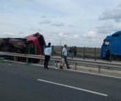 La un pas de tragedie! Tir rasturnat pe Autostrada Sibiu - Deva, dupa ce soferul a adormit la volan