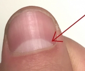 Stii ce inseamna semiluna de pe unghii? Este mult mai importanta decat credeai