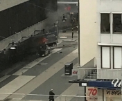BREAKING NEWS: Un nou ATAC TERORIST SOCANT loveste Europa. Un camion a intrat in multime in centrul orasului Stockholm 