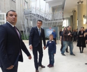 Sorin Grindeanu, de mana cu fiul sau la aniversarea Consiliului Judetean Timis